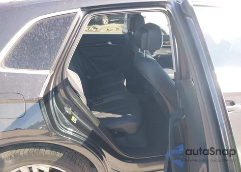 2018 Audi Q5 2.0T Premium/2.0T Tech Premium из США, поврежденный, VIN WA1BNAFY3J2038786